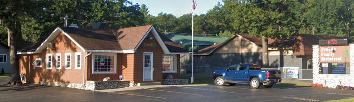 Powell's Restaurant (Deer Track Inn)